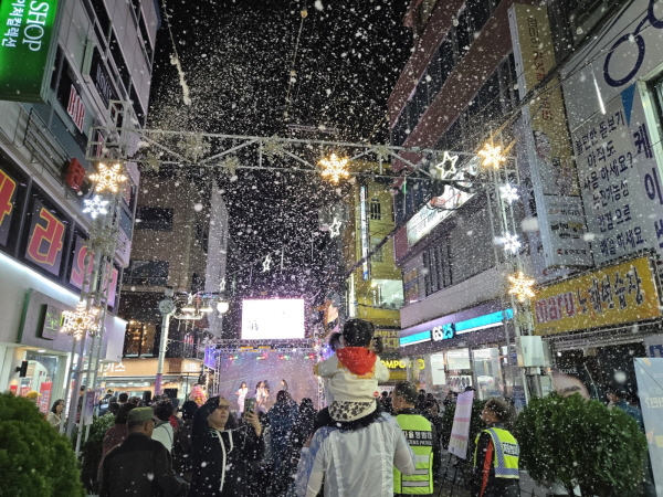 1994182814_zZj7Ys6R_064a3b0bc63945b3f836