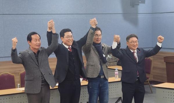 1949227467_xJMEV8ok_44380336ba735963e542