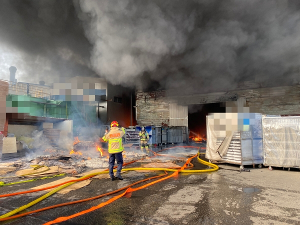 1994182814_0KxE5m3p_1b444da3e532ce53064c