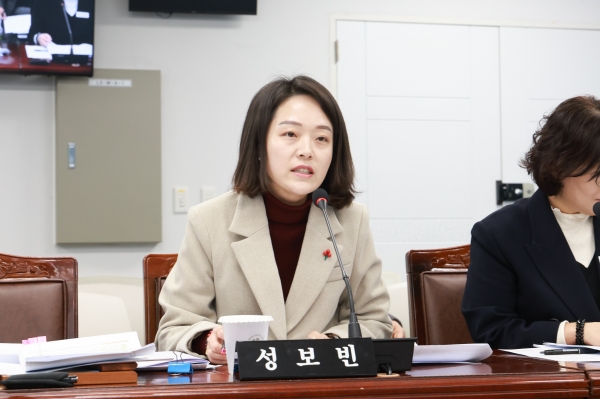 1994182814_Aa4EBGTq_5b57ca223e4213932943