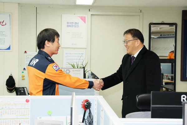 1994182814_HsC2bf7W_6f72ca247408afd1e0d0