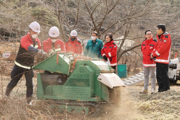 1994182814_v02AZFYU_2a84a27b07d051ba2c64