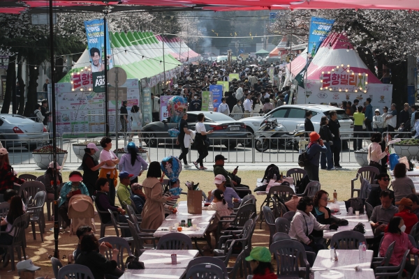 1994182814_RJWV5EGD_05bd4794df3323369f38