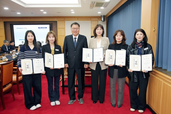 1994182814_syBiXuEC_dc26064732c4bd706947