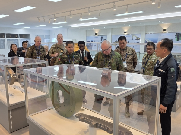 1994182814_Eg4NudLV_ac60818e55fb555cd6e0